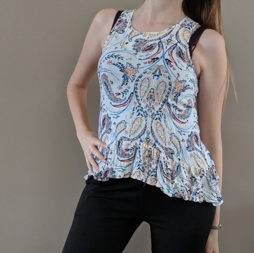 Xhilaration NWoT peplum tank top with key hole - Picture 1 of 8